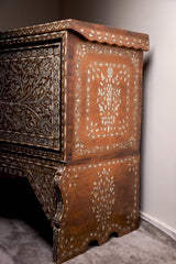 Eurus (Bride) Antique box