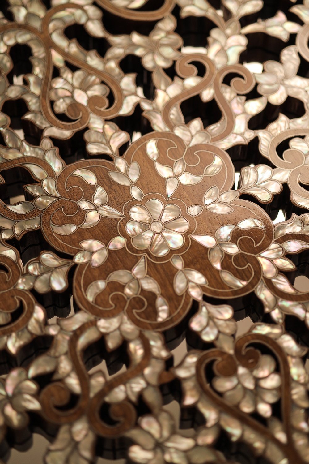 Handmade Middle Table for Living Room  Inlaid with Mother of Pearls
