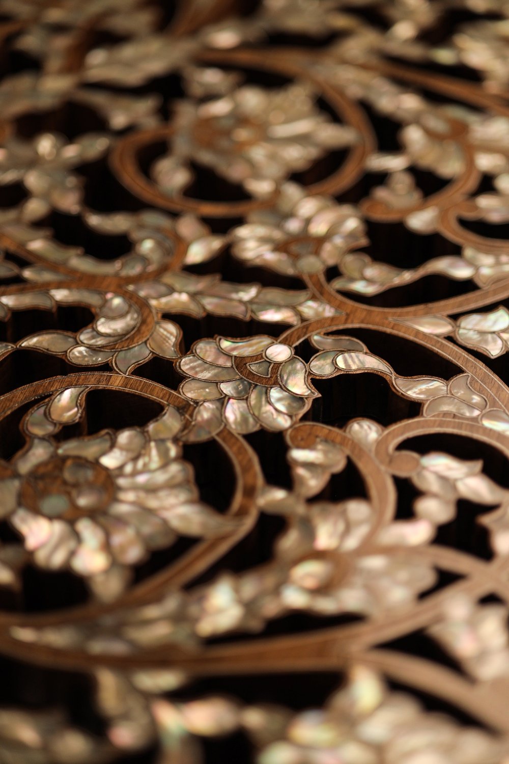 Handmade Middle Table for Living Room  Inlaid with Mother of Pearls