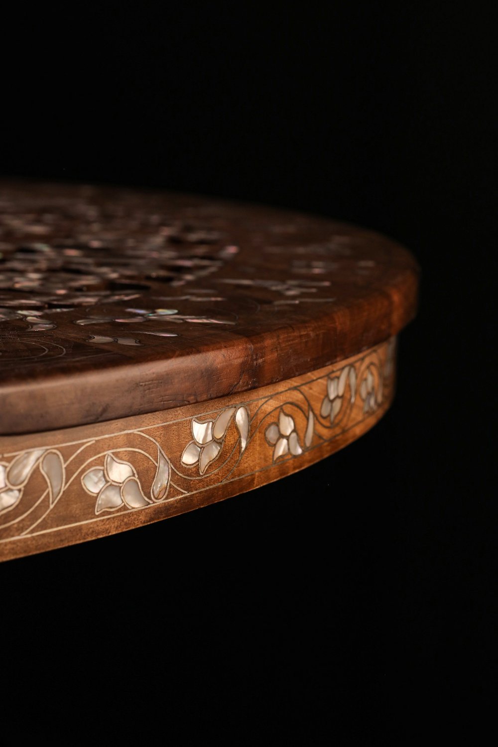 Handmade Middle Table for Living Room  Inlaid with Mother of Pearls
